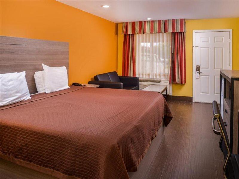 Americas Best Value Inn West Columbia Bagian luar foto