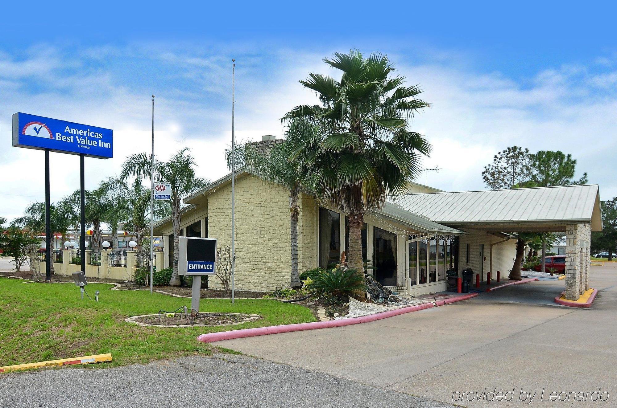 Americas Best Value Inn West Columbia Bagian luar foto