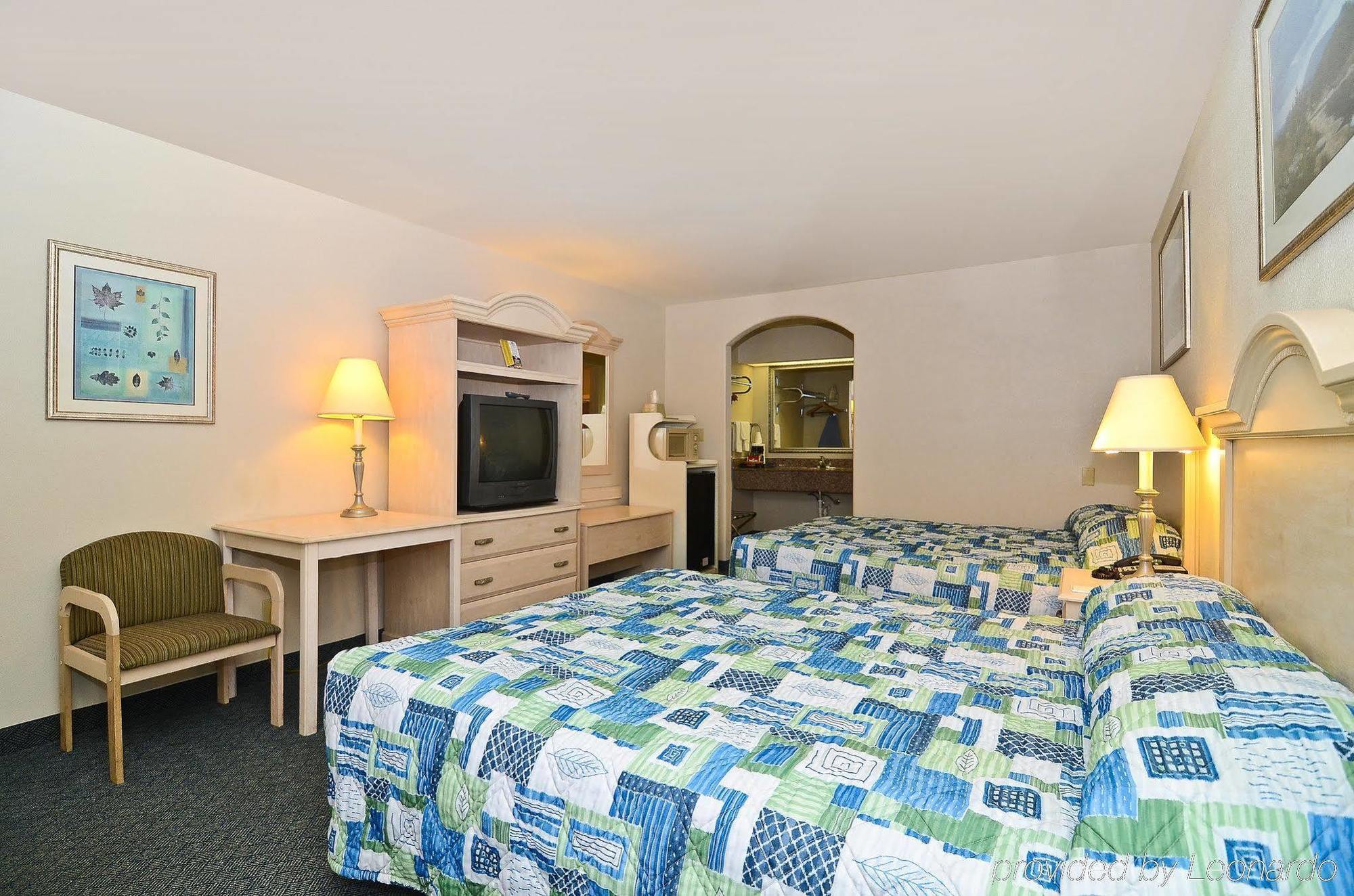 Americas Best Value Inn West Columbia Ruang foto