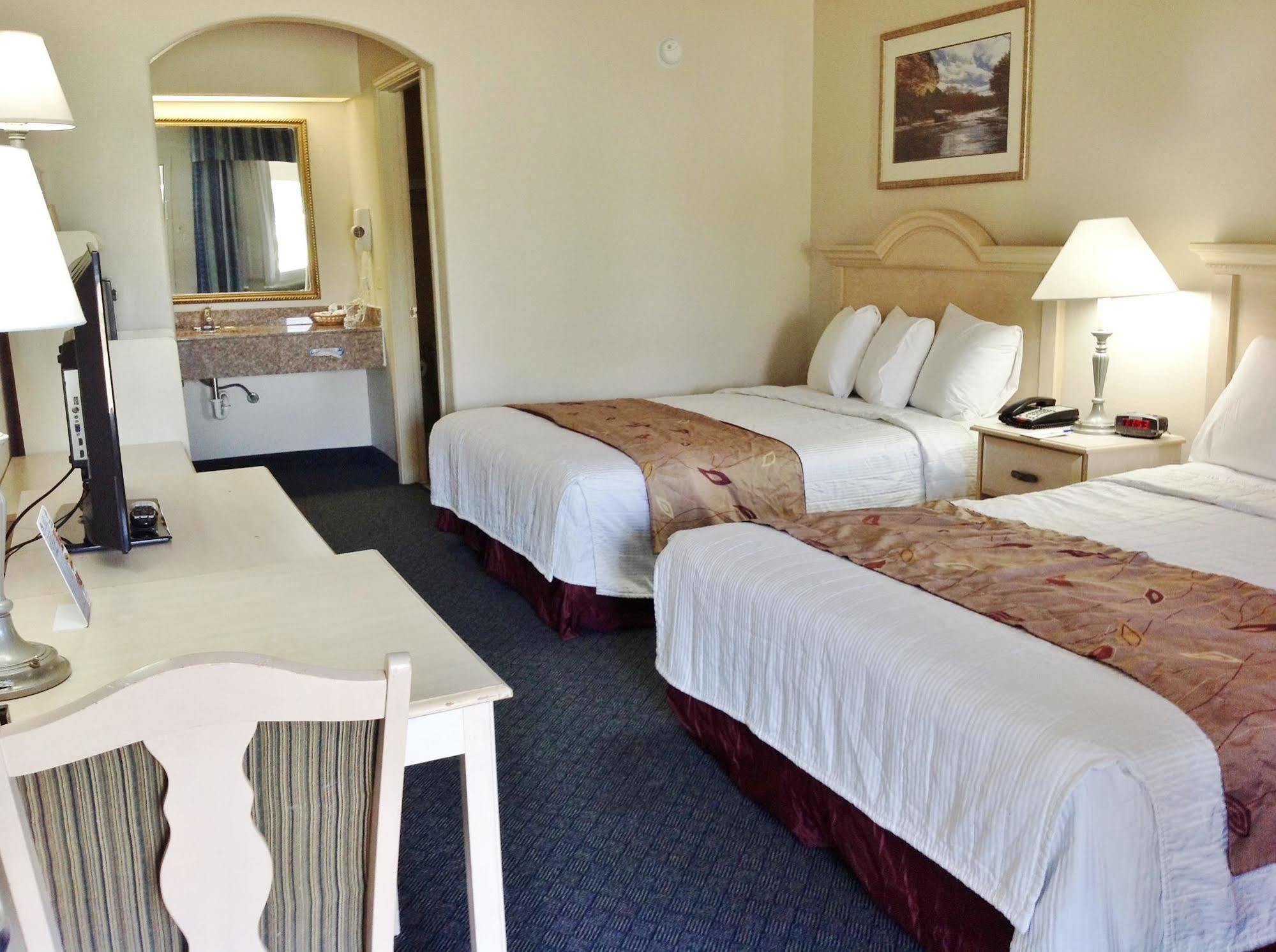 Americas Best Value Inn West Columbia Bagian luar foto