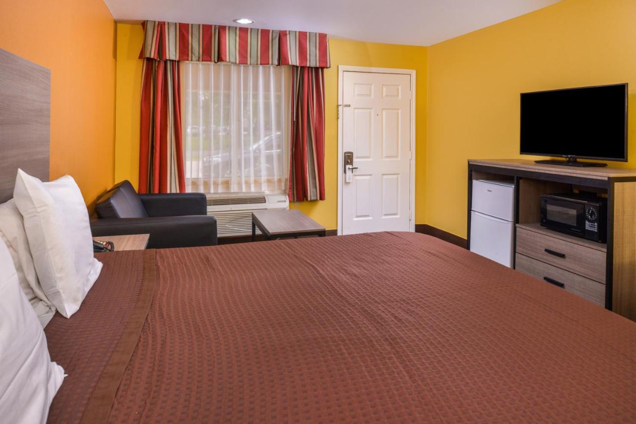 Americas Best Value Inn West Columbia Bagian luar foto